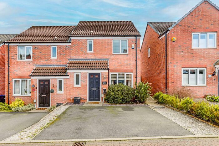 3 Bedroom Semi Detached House For Sale In Lewis Crescent, Annesley, NG15