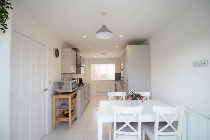 3 Bedroom Detached House For Sale In Falcon Avenue, Deeping St Nicholas, PE11