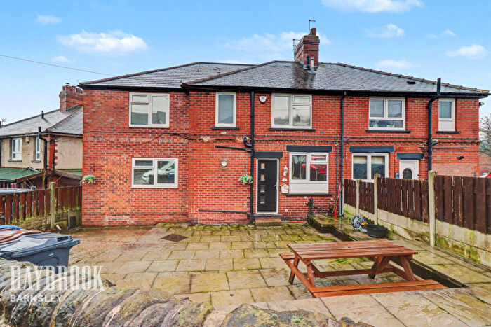 6 Bedroom Semi Detached House For Sale In Highstone Lane, Worsbrough, S70