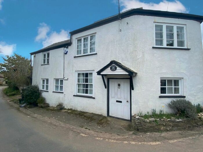 3 Bedroom Property For Sale In Whitford, Whitford, Axminster, EX13