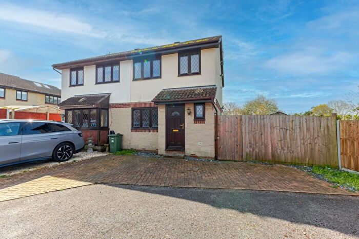 3 Bedroom Semi Detached House For Sale In Brunel Road, Nailsea, BS48