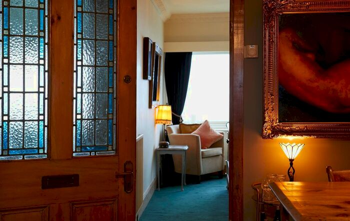 2 Bedroom Flat For Sale In Esplanade, Scarborough, YO11