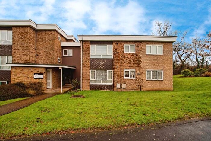 1 Bedroom Flat For Sale In By The Wood, Watford, WD19