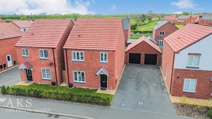 4 Bedroom Detached House For Sale In Dalbeattie Avenue, Stenson Fields, DE24