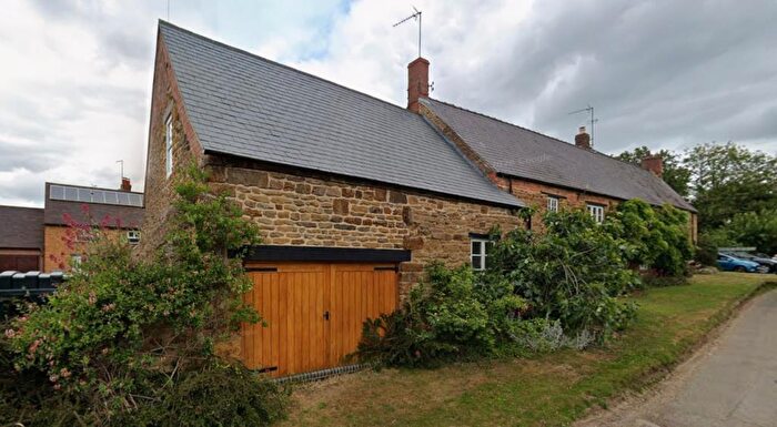 5 Bedroom Semi Detached House For Sale In Upper Boddington, Northamptonshire, NN11