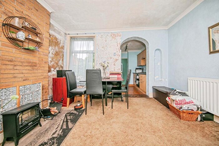 2 Bedroom Semi-Detached House For Sale In Bramford Lane, Ipswich, Suffolk, IP1