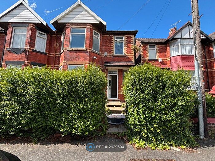 3 Bedroom Semi-detached House To Rent In Richmond Avenue, Manchester, M25