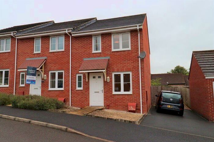 3 Bedroom House To Rent In Westway Close, Shepton Mallet, BA4
