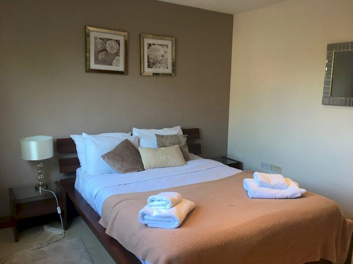 2 Bedroom Flat To Rent In Bell Street, Marylebone, NW1