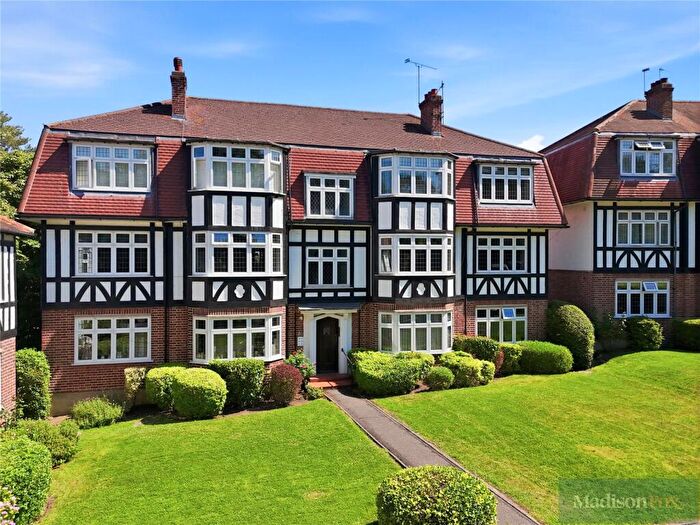 3 Bedroom Apartment For Sale In Grange Court, Upper Park, Loughton, Essex, IG10