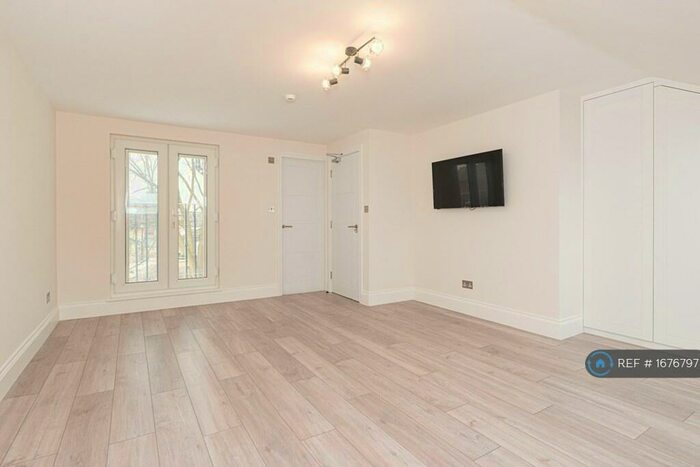 Studio To Rent In South Norwood, South Norwood, SE25