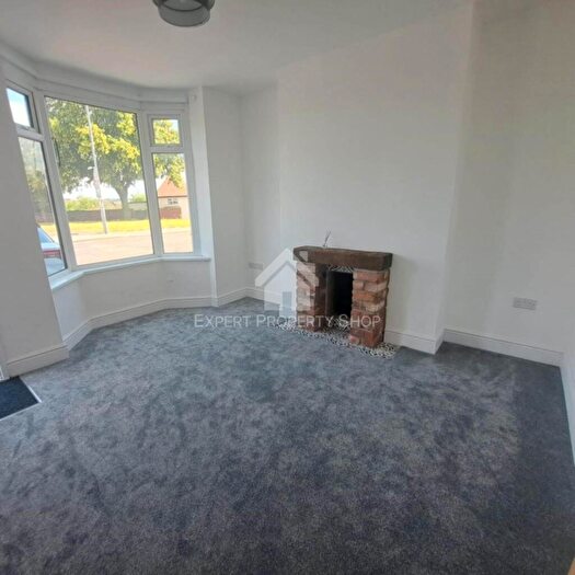 2 Bedroom Semi-Detached House To Rent In **Available Now** Carlton Road, Worksop, S81