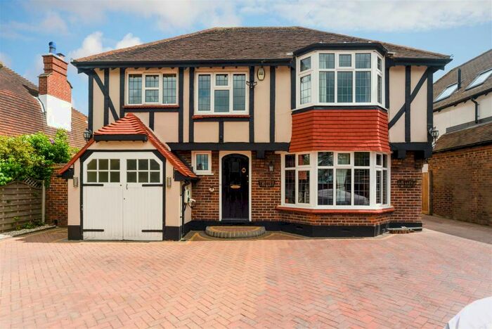 4 Bedroom Detached House To Rent In Downs Wood, Epsom, KT18
