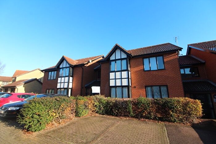 1 Bedroom Flat For Sale In Spoonley Wood, Bancroft Park, Milton Keynes, MK13
