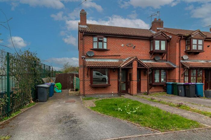 2 Bedroom End Of Terrace House For Sale In Thorntons Close, Cotgrave, Nottingham, NG12