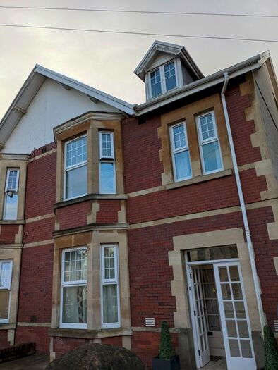 1 Bedroom Flat To Rent In Eversley Road, Sketty, Swansea SA2