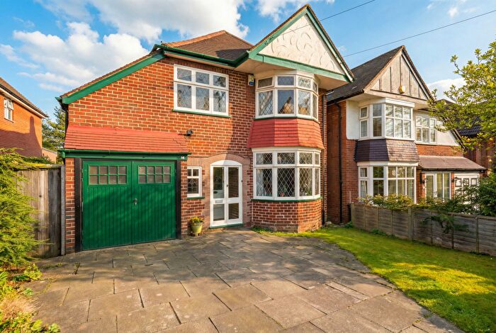 3 Bedroom Detached House For Sale In Stonerwood Avenue, Hall Green, B28