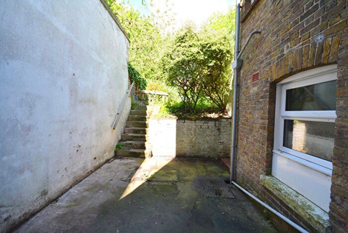 1 Bedroom Flat To Rent In Clarendon Road, Cliftonville, CT9