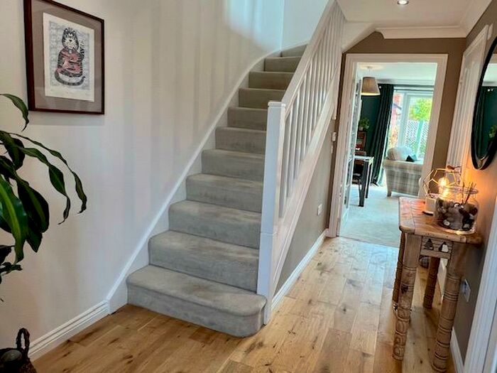 3 Bedroom Semi Detached House For Sale In Lindores Drive, Stepps