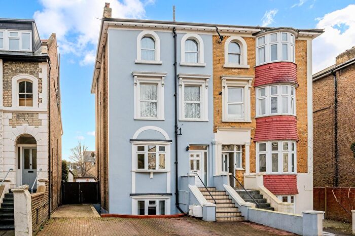 6 Bedroom Property For Sale In St. Leonards Road, Surbiton, KT6