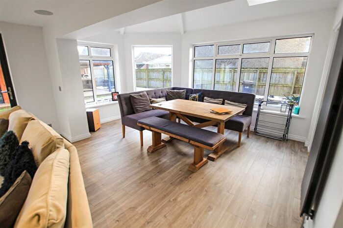 4 Bedroom Detached House For Sale In The Post Horn, Newton Aycliffe, DL5