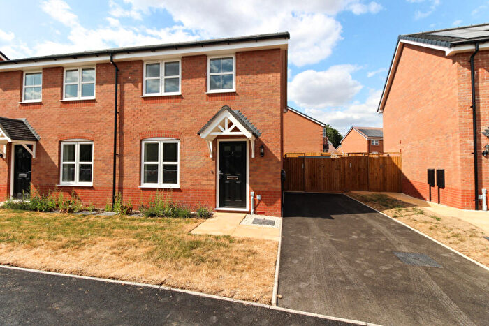 2 Bedroom Semi Detached House For Sale In Eliot Road, Hatton, CV35