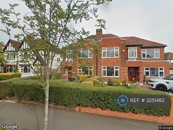 4 Bedroom Semi-Detached House To Rent In Abbotts Drive, Wembley, HA0