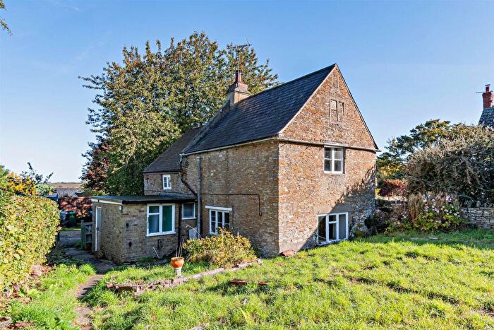 2 Bedroom Detached House For Sale In The Jetty, Wing, Oakham, Rutland, LE15
