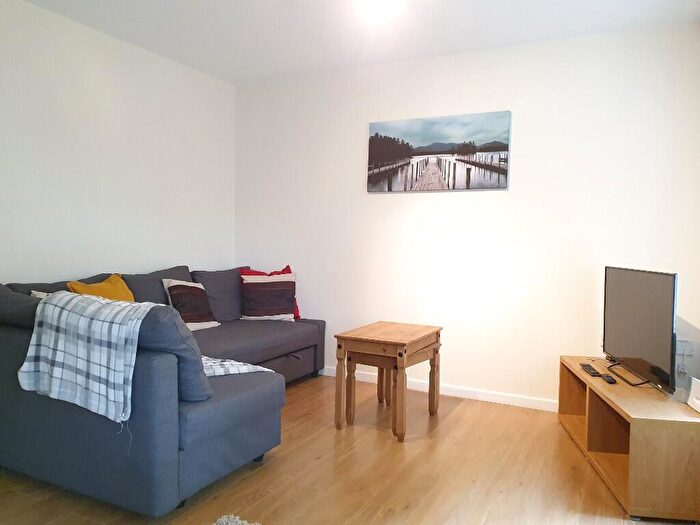 2 Bedroom Flat To Rent In Daniel Hill Mews, Sheffield, S6