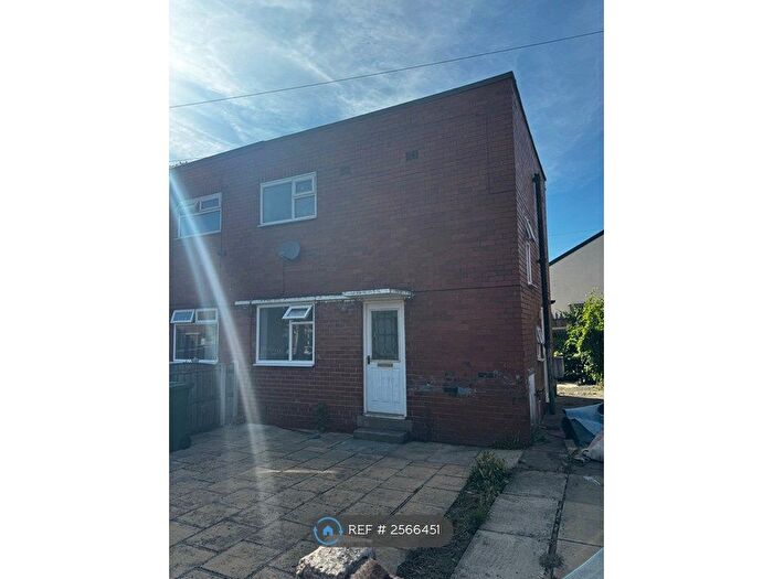 2 Bedroom Semi-Detached House To Rent In Chapel Avenue, Heckmondwike, WF16