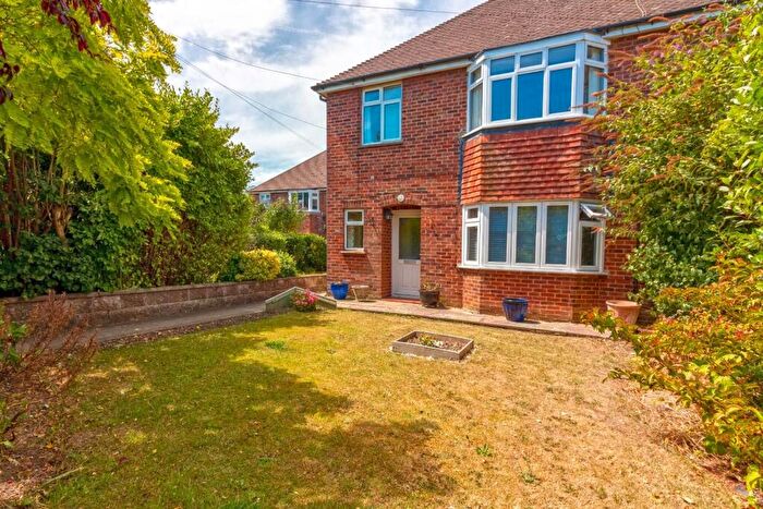 1 Bedroom Apartment To Rent In Loxwood Avenue, Worthing, BN14