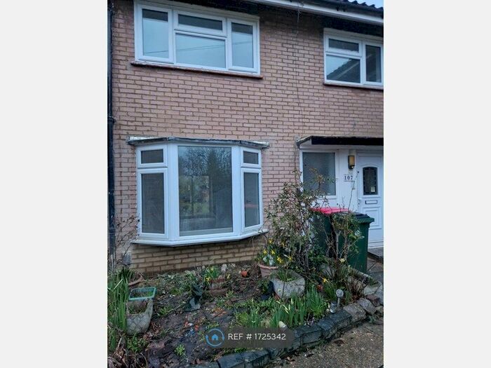 3 Bedroom Terraced House To Rent In Hawkins Road, Crawley, RH10