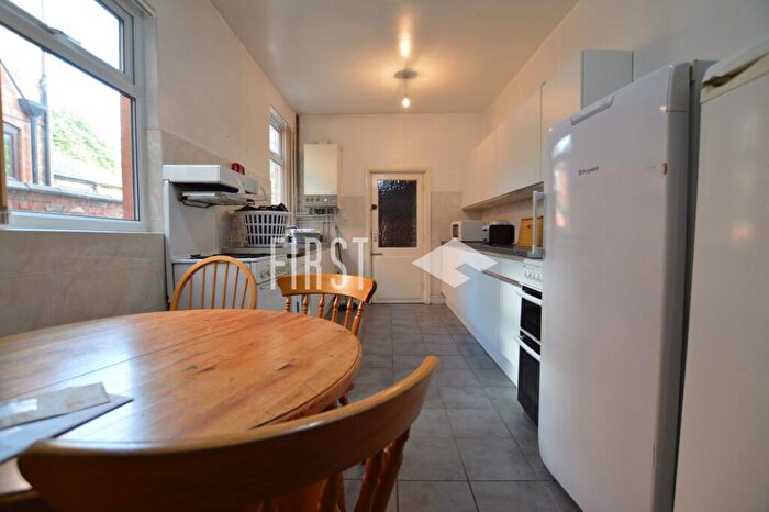 5 Bedroom Terraced House To Rent In Westcotes Drive, West End, LE3