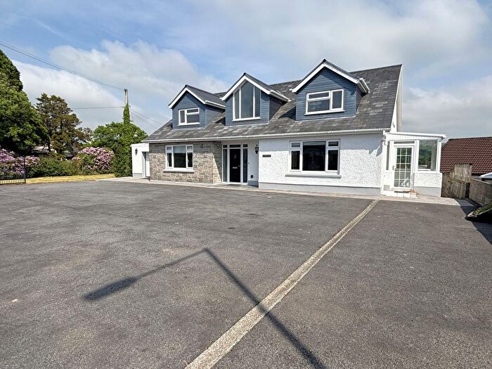 4 Bedroom Property For Sale In Rhydargaeau, Carmarthen, SA32