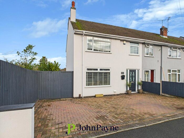 3 Bedroom End Of Terrace House For Sale In Headington Avenue, Whitmore Park, Coventry, CV6