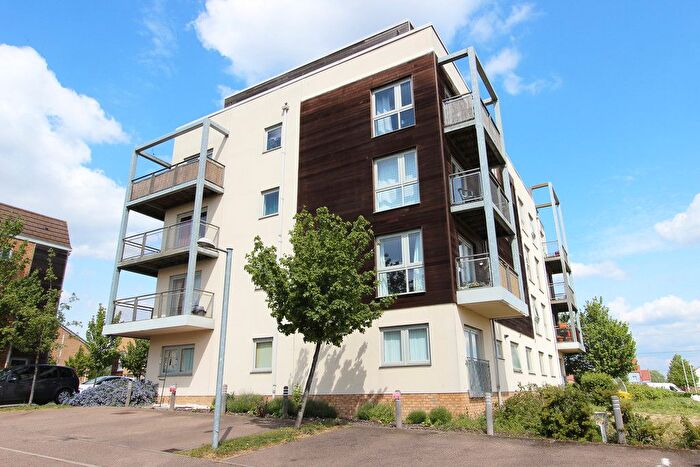 1 Bedroom Flat For Sale In Cameron Drive, Dartford, Kent, DA1