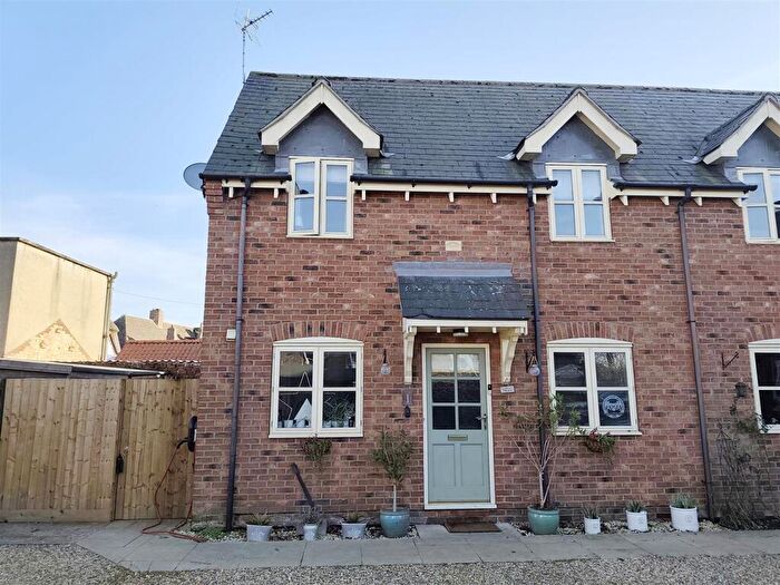 2 Bedroom End Of Terrace House For Sale In Benedictine Sq, Crowland, PE6