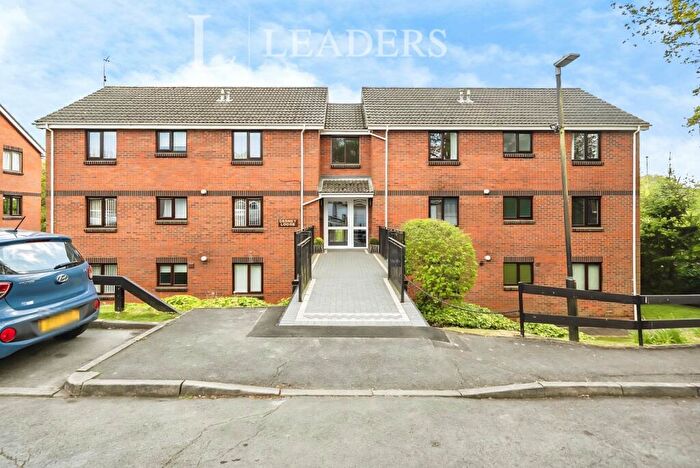 2 Bedroom Apartment For Sale In Mey Close, Waterlooville, Hampshire, PO7