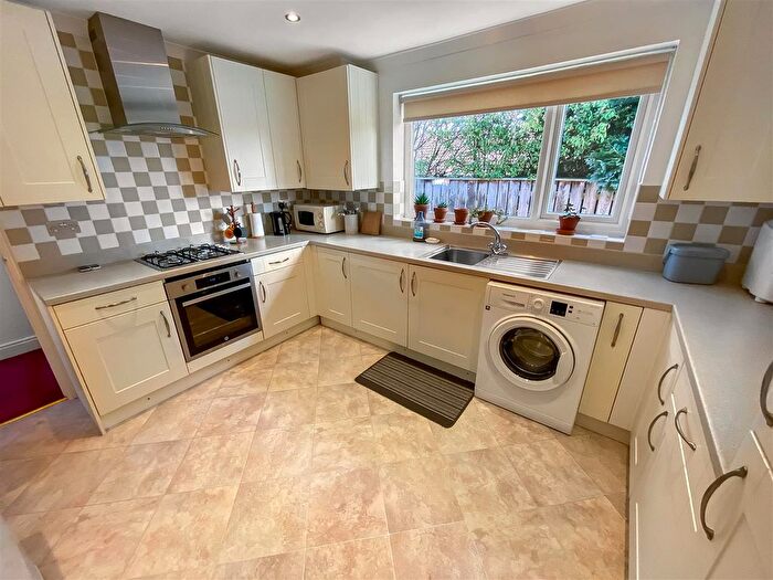 3 Bedroom Detached Bungalow For Sale In Stag Lane, Woodham, DL5