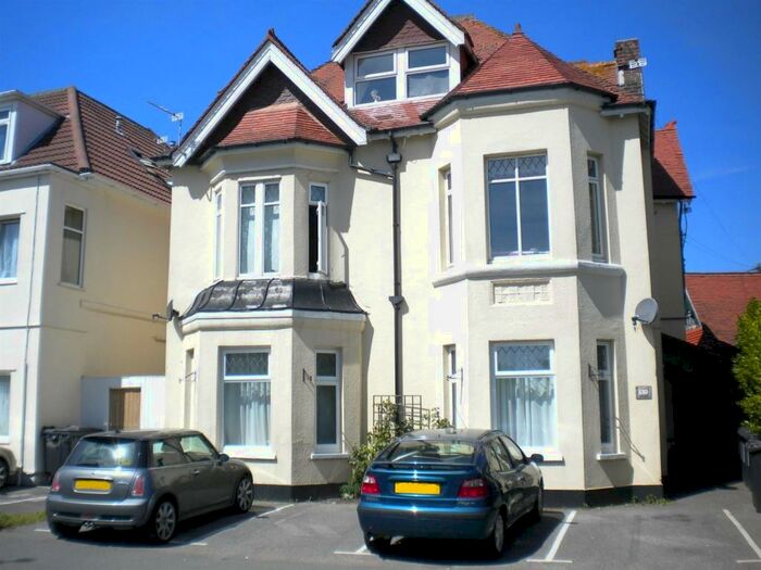 2 Bedroom Flat To Rent In Sea Road, Boscombe, BH5