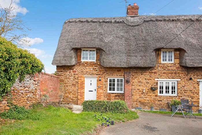 2 Bedroom Cottage To Rent In Mears Ashby, NN6
