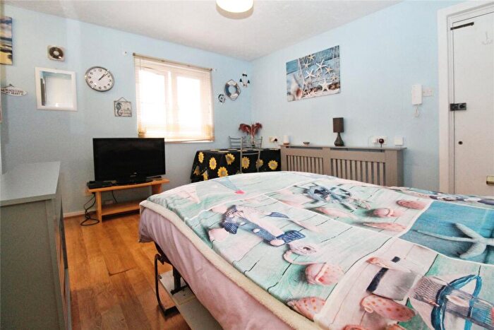 1 Bedroom Flat For Sale In Captains Place, Southampton, Hampshire, SO14