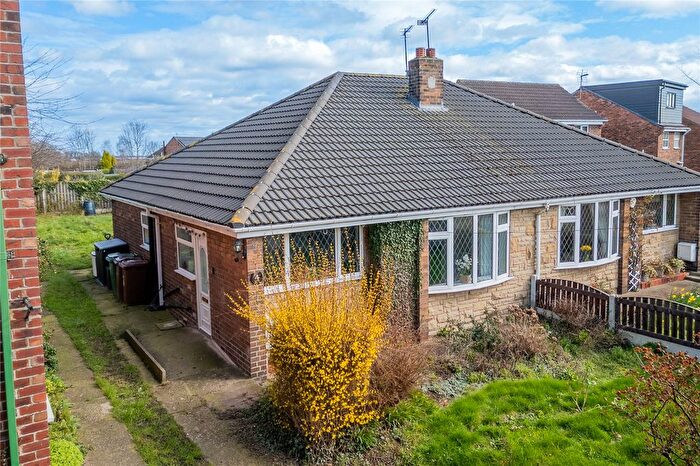 2 Bedroom Bungalow For Sale In School Lane, Ryhill, Wakefield, West Yorkshire, WF4