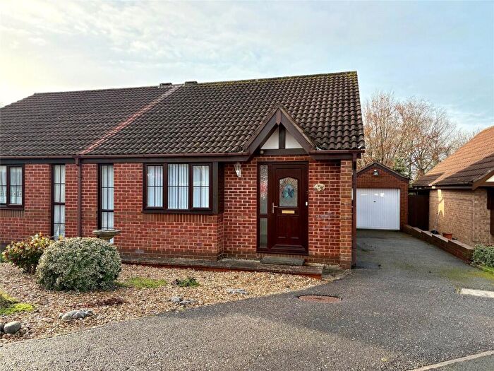 2 Bedroom Bungalow For Sale In Laburnum Close, Honiton, Devon, EX14
