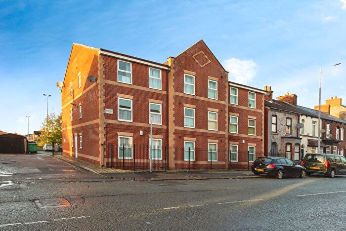 2 Bedroom Flat For Sale In Denton Road, Audenshaw, Manchester, Greater Manchester, M34