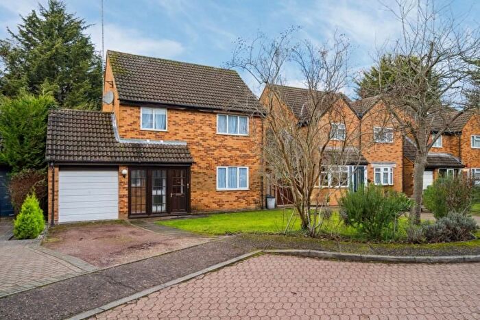 4 Bedroom Detached House To Rent In Kirby Close, Northwood, HA6