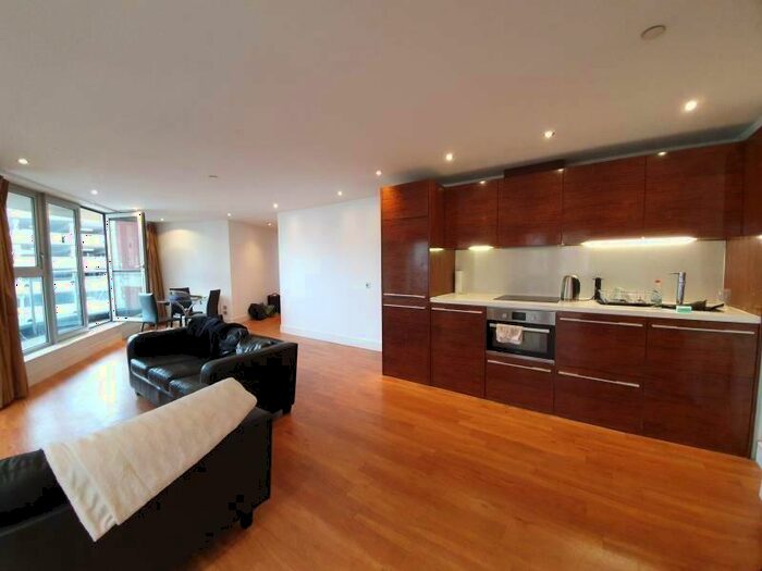 3 Bedroom Flat To Rent In Hanley House, Hanley Street, Nottingham, NG1