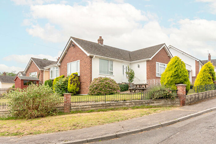 3 Bedroom Bungalow For Sale In Combe Avenue, Portishead, BS20