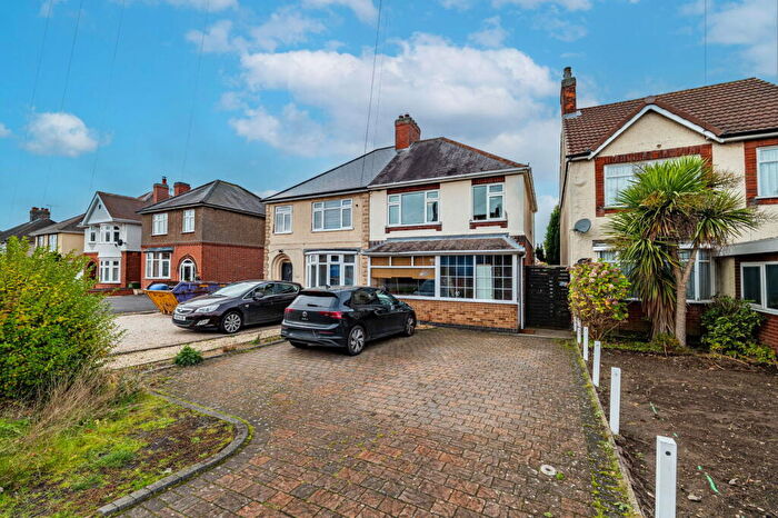 3 Bedroom Semi Detached House For Sale In Melbourne Road, Ibstock, LE67