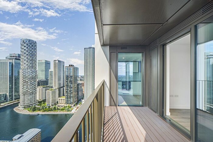 2 Bedroom Flat To Rent In One Thames Quay, Marsh Wall, E14